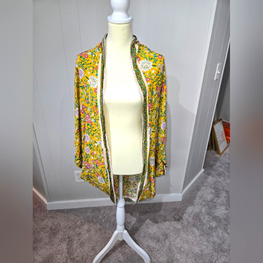 Anthropologie yellow floral cacoon wrap EUC.